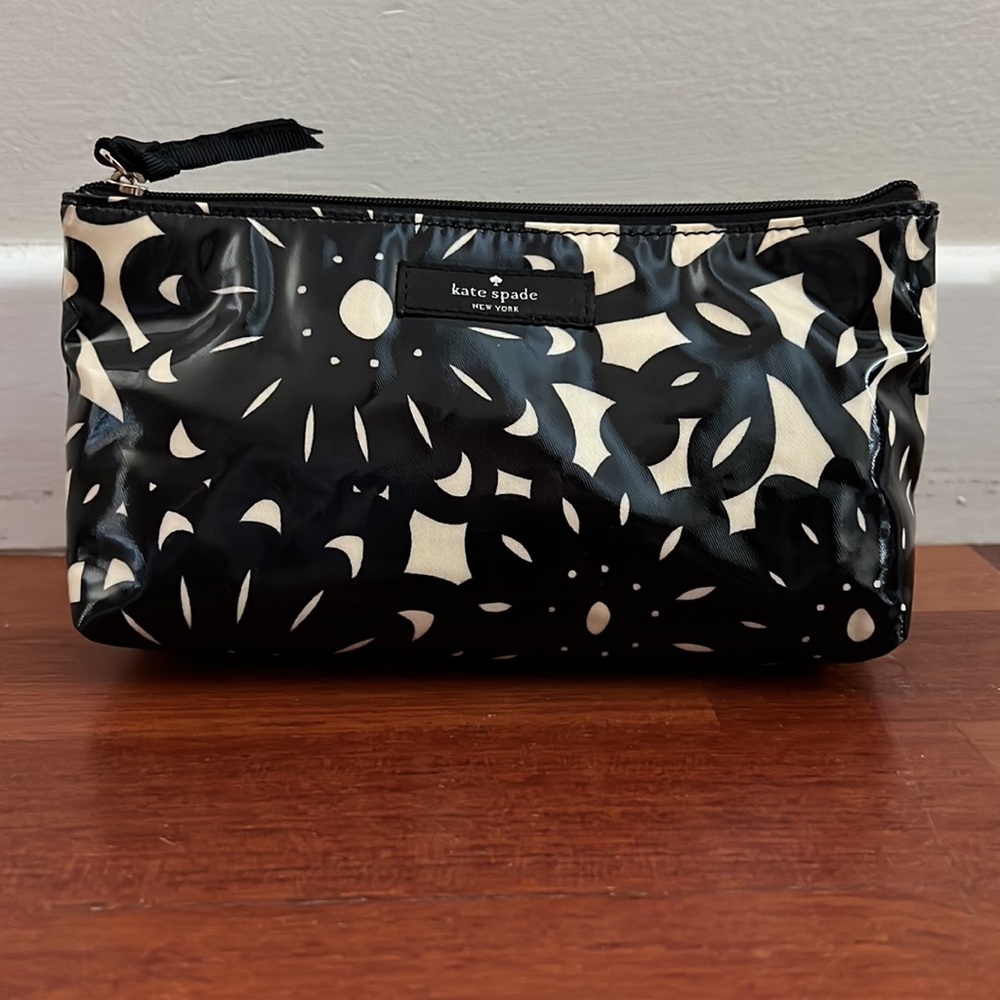 Kate spade little Shiloh daycation cosmetic bag